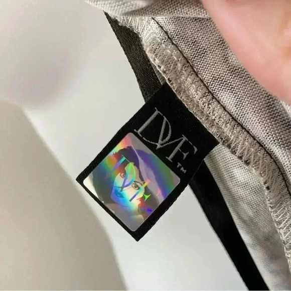 DVF Animal Print Silk New Julian Wrap Dress size 10 - Picture 4 of 6